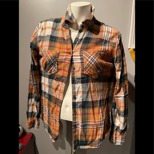 Women’s maurices plaid button down shirt